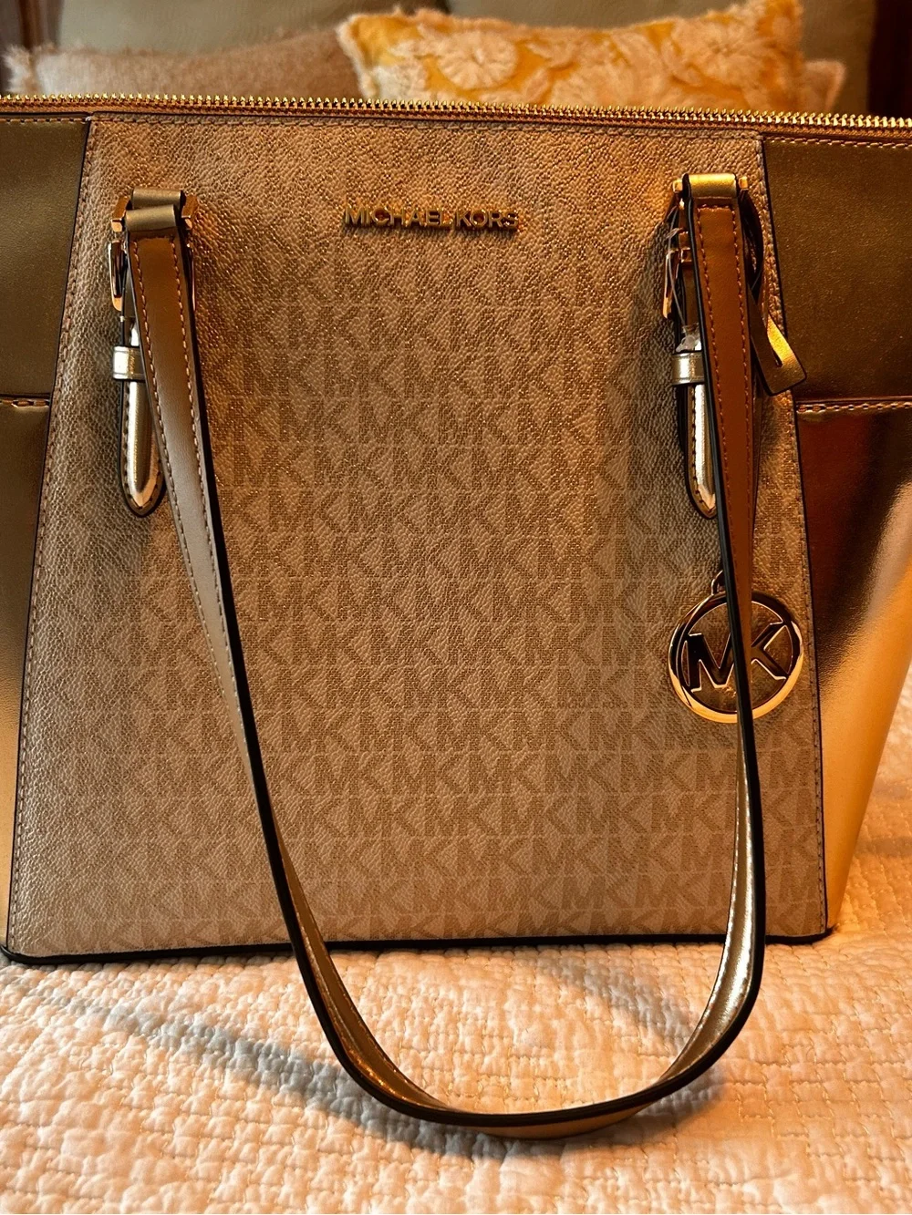 Michael Kors Beige Signature Tote Bag. New with tags.